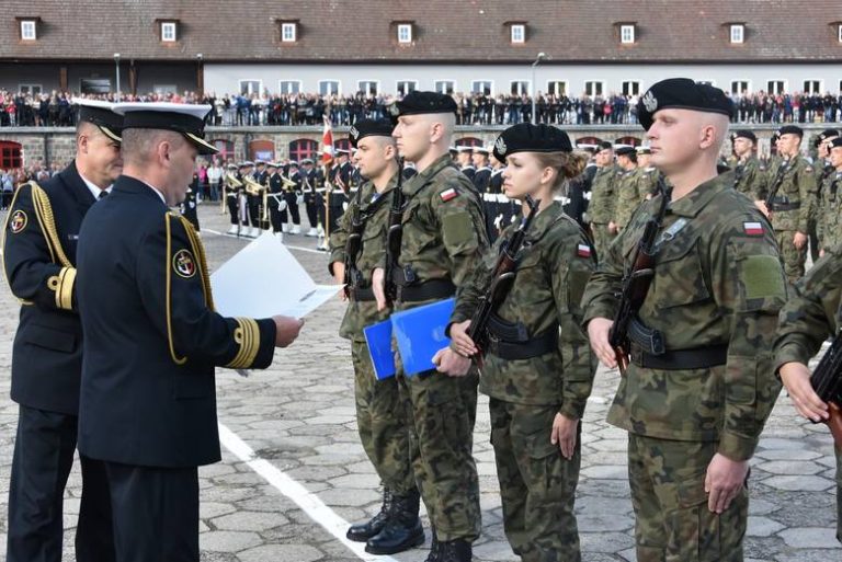 Centrum Szkolenia Marynarki Wojennej Przysi Ga Duma I Zy Wzruszenia