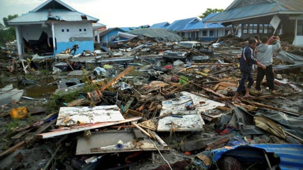 Już 1347 ofiar śmiertelnych trzęsienia ziemi i tsunami w Indonezji Już 1347 ofiar śmiertelnych trzęsienia ziemi i tsunami w Indonezji