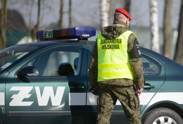 Zawodowi żołnierze zatrzymani za pomoc w egzaminach na uczelniach wojskowych Zawodowi żołnierze zatrzymani za pomoc w egzaminach na uczelniach wojskowych