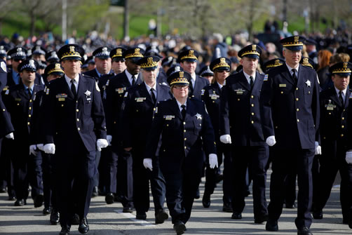 Chicagowscy policjanci oddali hołd poległym kolegom Chicagowscy policjanci oddali hołd poległym kolegom