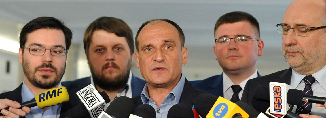 Kukiz’15 złożył w Sejmie projekt tzw. ustawy antysitwowej Kukiz’15 złożył w Sejmie projekt tzw. ustawy antysitwowej