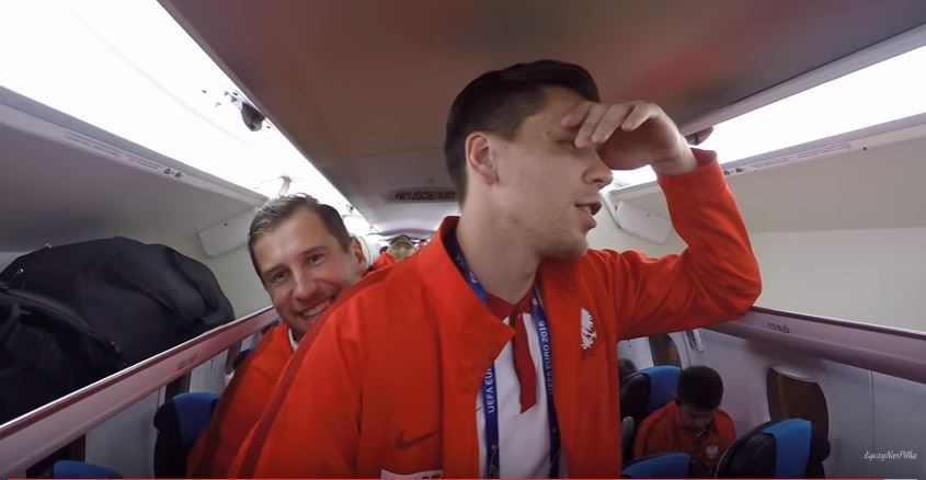 Śpiewający Krychowiak i Pazdomania czyli powrót kadry do La Baule! (video) Śpiewający Krychowiak i Pazdomania czyli powrót kadry do La Baule! (video)