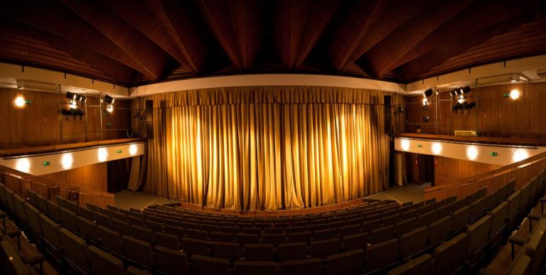 Zespół Ekspercki apeluje o utrzymanie możliwości działania teatrów z publicznością
