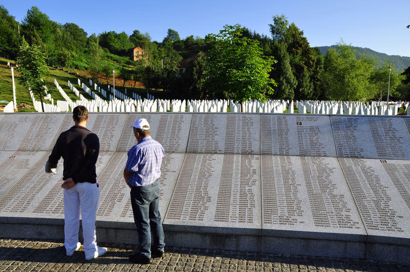 Bośnia i Hercegowina – Upamiętniono ofiary tragedii w Srebrenicy Bośnia i Hercegowina – Upamiętniono ofiary tragedii w Srebrenicy