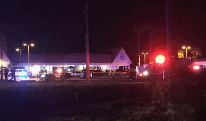 Dwie osoby nie żyją, 16 zostało rannych w strzelaninie w klubie w Fort Myers Dwie osoby nie żyją, 16 zostało rannych w strzelaninie w klubie w Fort Myers