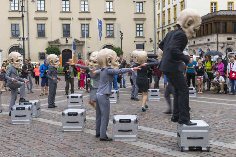 Edynburg – Festiwal przedstawie艅 eksperymentalnych, dziwacznych i ekscentrycznych. Edynburg – Festiwal przedstawie艅 eksperymentalnych, dziwacznych i ekscentrycznych.