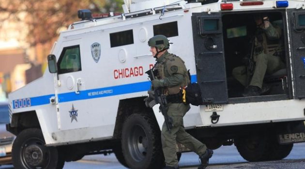 Duża akcja chicagowskiej policji. Aresztowano osiemdziesiąt osób Duża akcja chicagowskiej policji. Aresztowano osiemdziesiąt osób