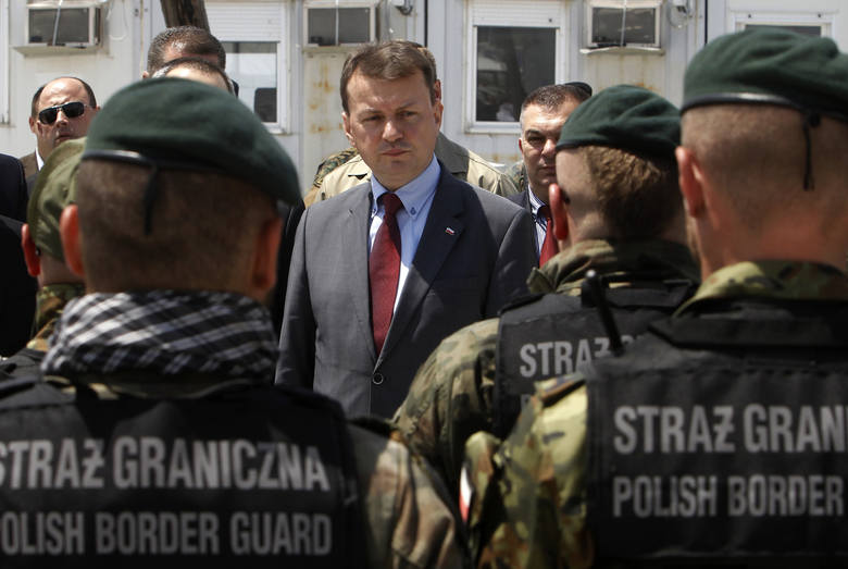 Funkcjonariusze Straży Granicznej odznaczeni przez szefa MSWiA Funkcjonariusze Straży Granicznej odznaczeni przez szefa MSWiA