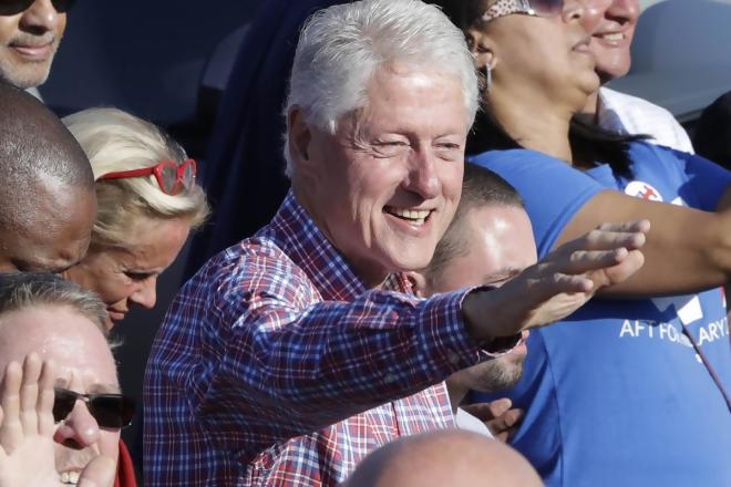 Były prezydent Bill Clinton opuścił szpital