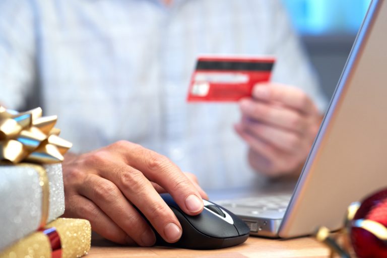 Rząd chce obciążyć podatkiem e-handel. „Polskie sklepy dostaną dodatkowe obciążenie, a chińskie dalej będą sprzedawać tanio”