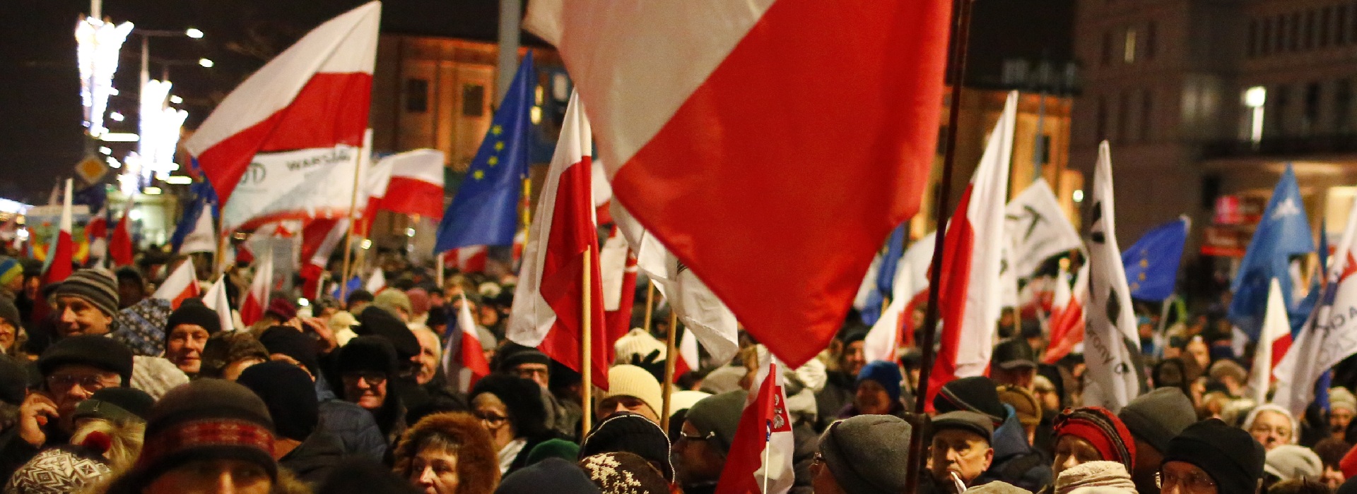 Polacy oddali hołd ofiarom stanu wojennego. Każdy na swój sposób Polacy oddali hołd ofiarom stanu wojennego. Każdy na swój sposób