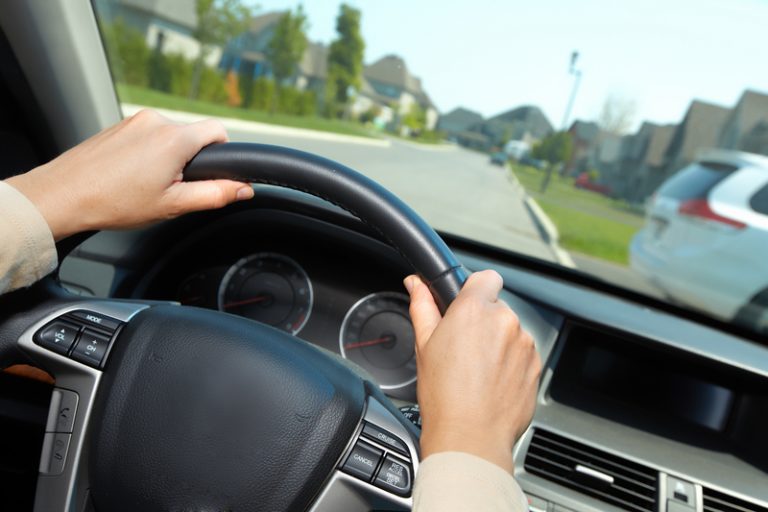 Prawo jazdy, limity prędkości i pierwszeństwo na drogach. Od lipca w życie wchodzą nowe przepisy