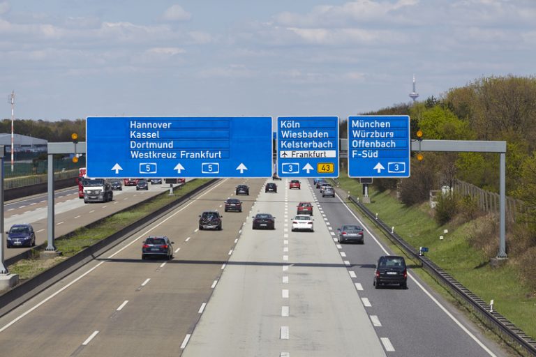Ograniczać, regulować, karać… W Niemczech Lewica oraz Zieloni chcą wprowadzić ograniczenia prędkości na autostradach
