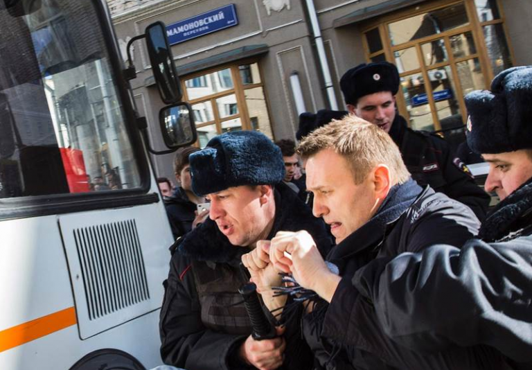 Rosja: Prokurator żąda, by Nawalny zapłacił niemal 1 mln rubli grzywny