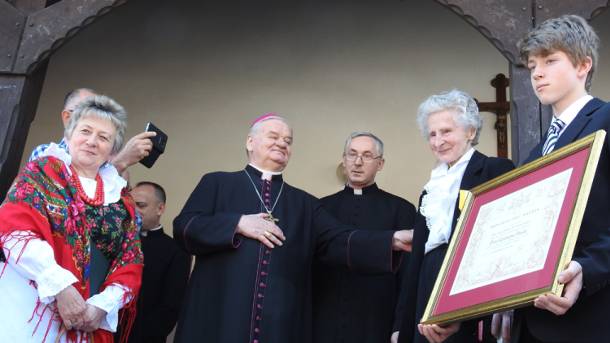 77-letnia Polka uhonorowana medalem przez papieża Franciszka 77-letnia Polka uhonorowana medalem przez papieża Franciszka