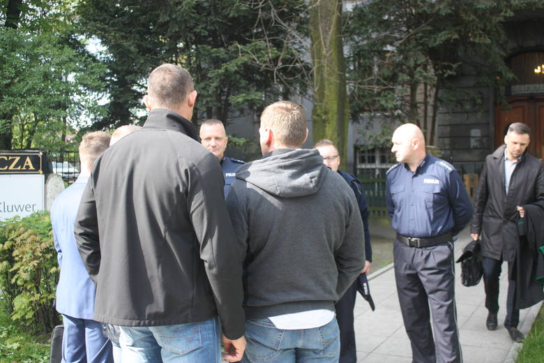 Policja udaremniła ustawioną bójkę kibiców Policja udaremniła ustawioną bójkę kibiców