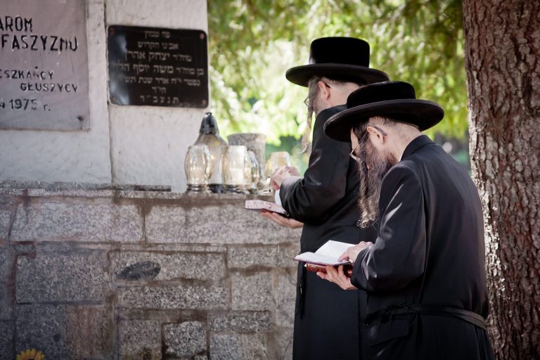 Francja: Sprofanowano groby na cmentarzu żydowskim