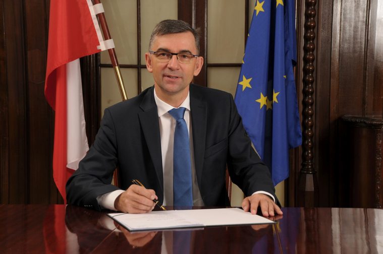 IPN podjął decyzję ws. oświadczenia lustracyjnego ambasadora Przyłębskiego, męża prezes Trybunału Konstytucyjnego IPN podjął decyzję ws. oświadczenia lustracyjnego ambasadora Przyłębskiego, męża prezes Trybunału Konstytucyjnego