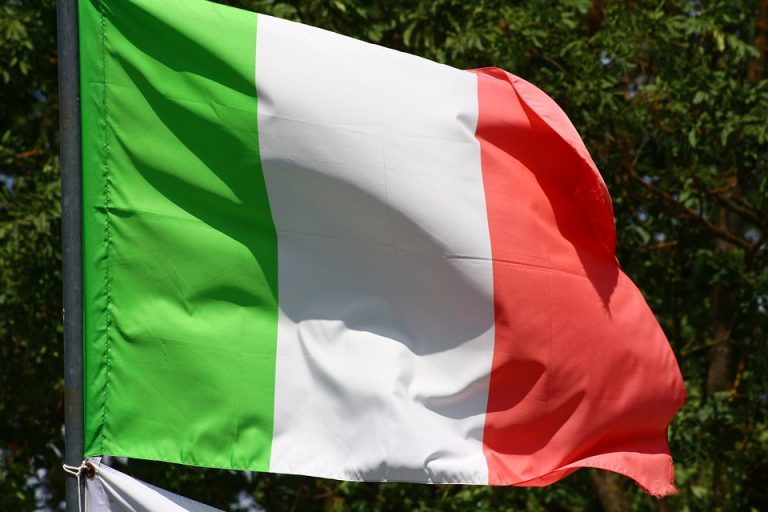 Wicepremier Włoch oskarżył członków Komisji Europejskiej o chęć obalenia jego rządu i działania na szkodę Włochów