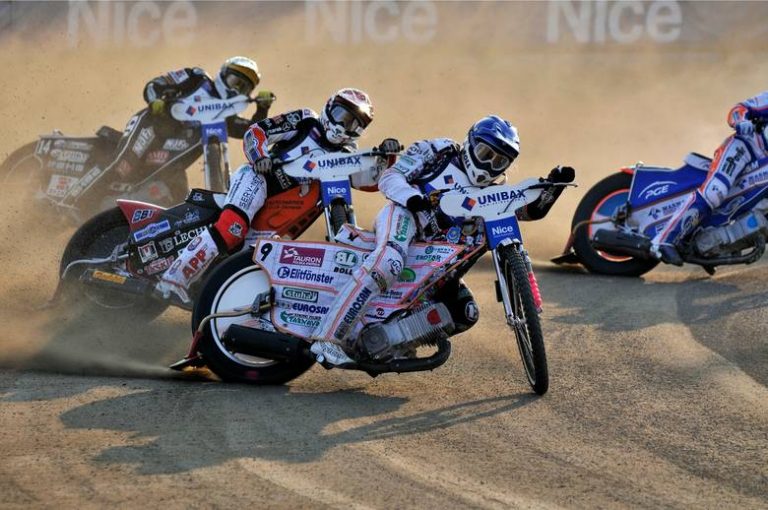 Od badmintona przez piłkę nożną po żużel. Oto kalendarz ważniejszych imprez sportowych w 2025 roku