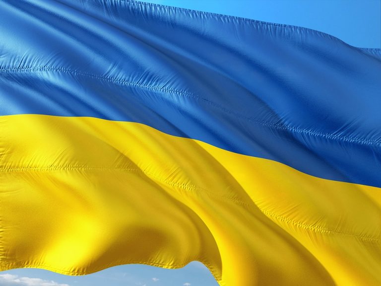 Ukraina: Żołnierze będą się witać słowami „Chwała Ukrainie”. W czasie II WŚ było ono używane przez ukraińskich nacjonalistów
