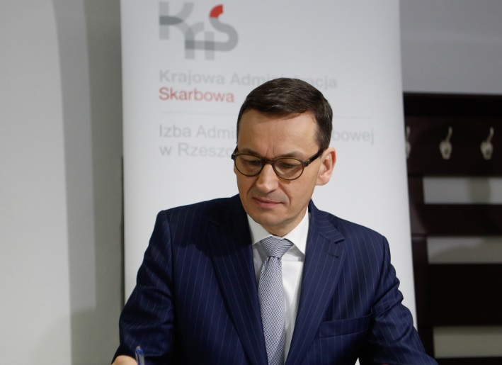 M. Morawiecki: Polacy, kupujcie polskie obligacje. “Przynajmniej odsetki trafiają do naszych domowych budżetów” M. Morawiecki: Polacy, kupujcie polskie obligacje. “Przynajmniej odsetki trafiają do naszych domowych budżetów”