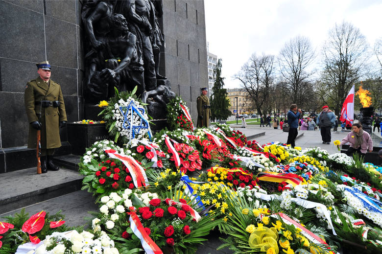 Będzie nowe święto państwowe? Narodowy Dzień Pamięci Polaków ratujących Żydów Będzie nowe święto państwowe? Narodowy Dzień Pamięci Polaków ratujących Żydów