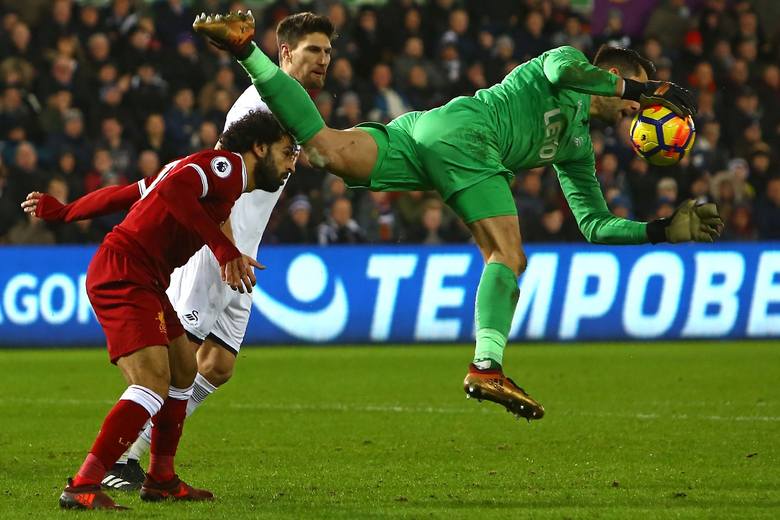 Liga angielska. Szeryf Łukasz Fabiański postawił znak “stop” przed Liverpoolem. Czyste konto Polaka! Liga angielska. Szeryf Łukasz Fabiański postawił znak “stop” przed Liverpoolem. Czyste konto Polaka!
