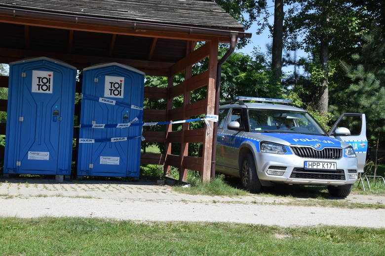 Śląsk: Urodziła dziecko w przenośnej toalecie w Kłobucku. Prokuratura umorzyła sprawę Śląsk: Urodziła dziecko w przenośnej toalecie w Kłobucku. Prokuratura umorzyła sprawę