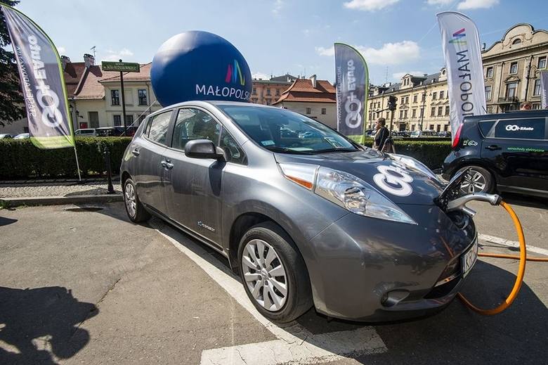 Dotacje na zakup pojazdów elektrycznych będą nieopodatkowane Dotacje na zakup pojazdów elektrycznych będą nieopodatkowane