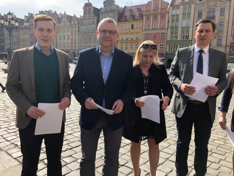 Wrocław: PO zawiązuje koalicję z Nowoczesną, wycofuje poparcie dla Ujazdowskiego