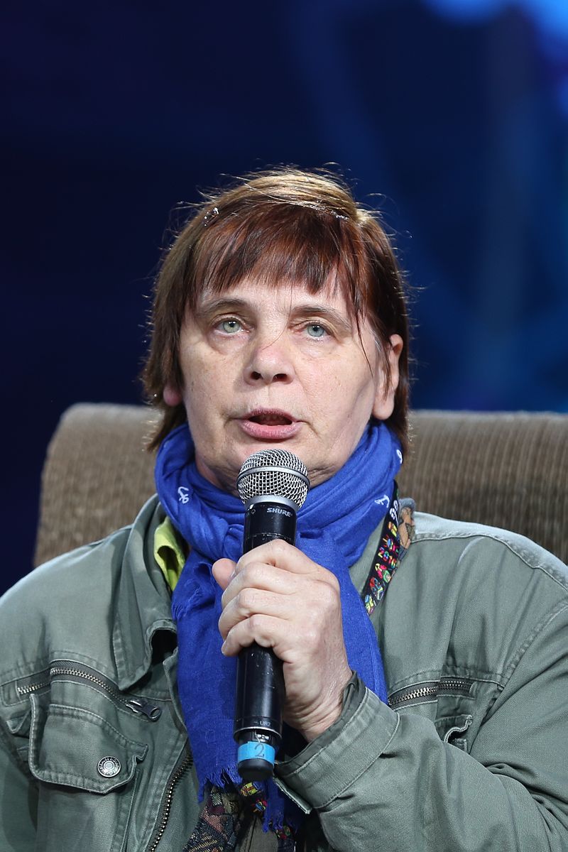 Janina Ochojska nie została wpuszczona do protestujących w Sejmie. Przyszła mediować czy wręcz przeciwnie? Janina Ochojska nie została wpuszczona do protestujących w Sejmie. Przyszła mediować czy wręcz przeciwnie?