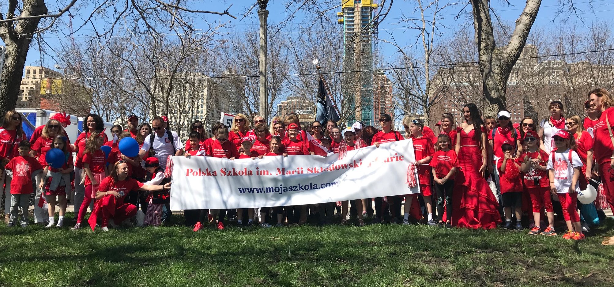 Vivat Maj, czyli tysiące osób na polskiej paradzie w Chicago Vivat Maj, czyli tysiące osób na polskiej paradzie w Chicago