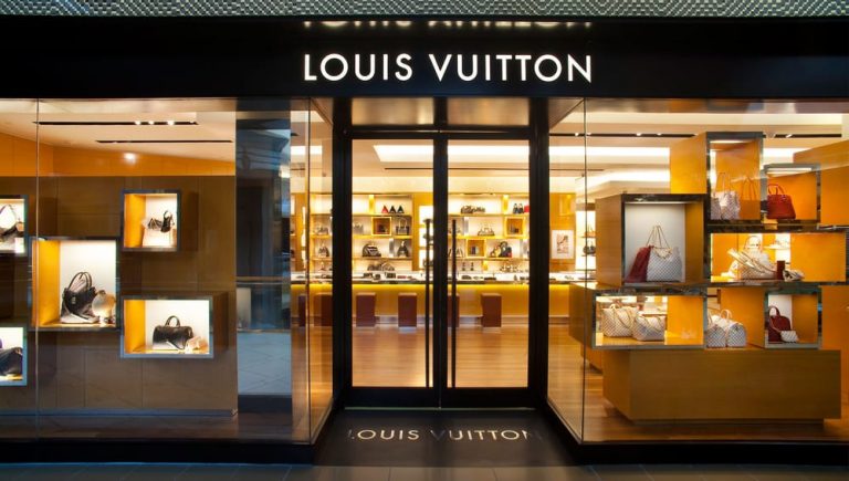Zuchwała kradzież w sklepie firmowym Louis Vuitton w Oakbrook