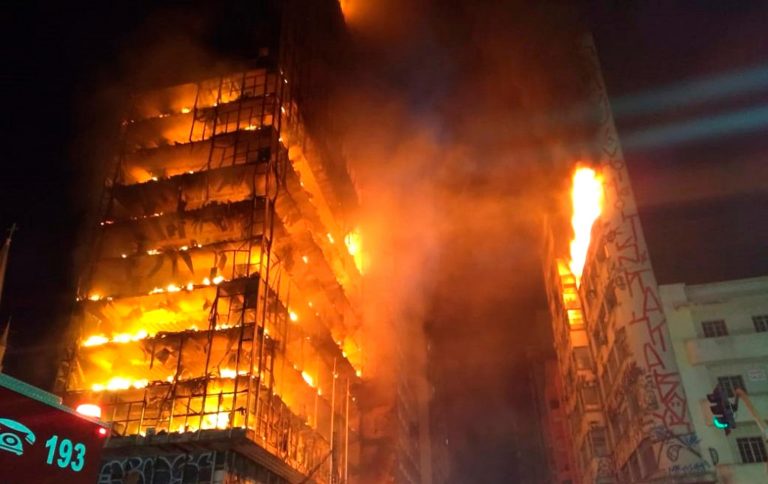 W Sao Paulo runął płonący budynek. Uciekaliśmy z piekła, mówili lokatorzy