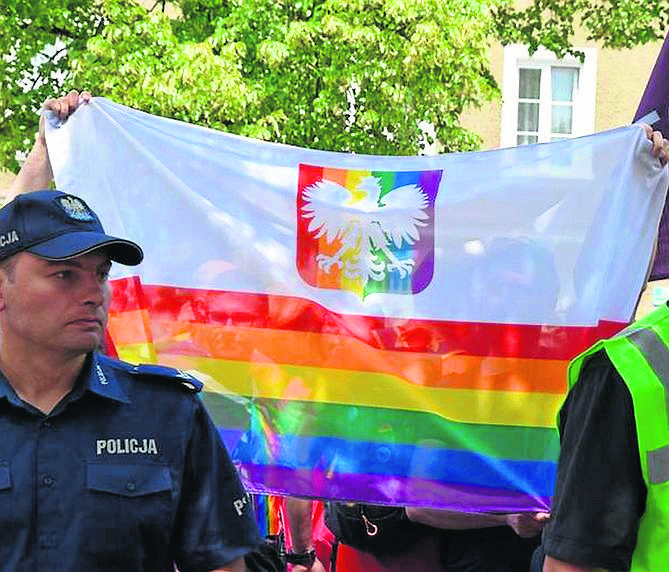 Częstochowa: Sprawę tęczowego godła bada na razie policja. Internet wrze Częstochowa: Sprawę tęczowego godła bada na razie policja. Internet wrze