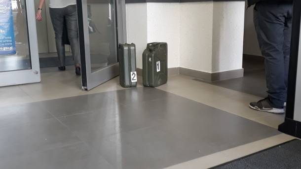 Dlaczego chciał podpalić sąd w Szczecinie? Psychiatra z zarzutami Dlaczego chciał podpalić sąd w Szczecinie? Psychiatra z zarzutami