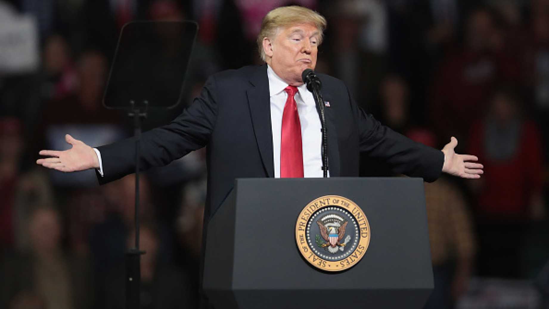 Prezydent Trump nie wyklucza stanu wyjątkowego Prezydent Trump nie wyklucza stanu wyjątkowego
