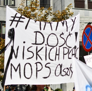 W Warszawie protestowali pracownicy socjalni z całej Polski