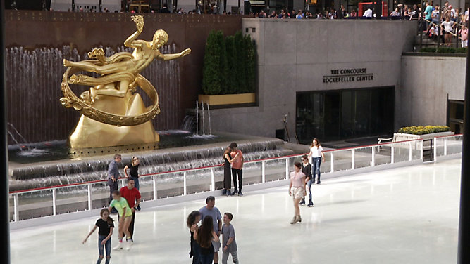 Sezon zimowy na lodowisku przy Rockefeller Center rozpoczęty Sezon zimowy na lodowisku przy Rockefeller Center rozpoczęty