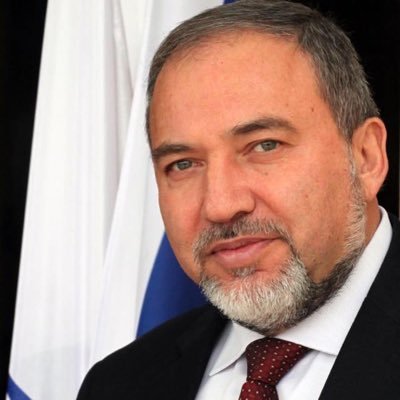 „Prezydencie Trump, dziękujemy!” Minister obrony Izraela Awigdor Lieberman z zadowoleniem wita sankcje USA nałożone na Iran