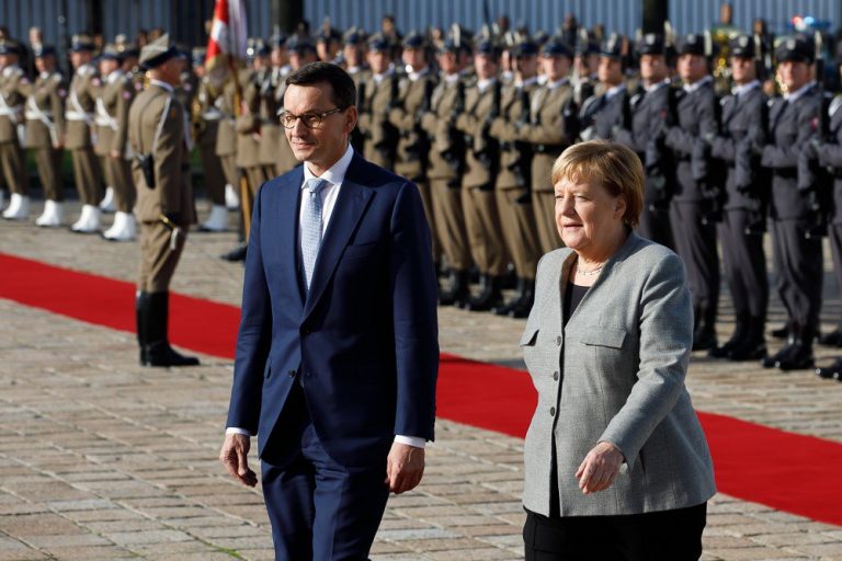 Morawiecki i Merkel o przyszłości UE, migracjach i Nord Stream 2