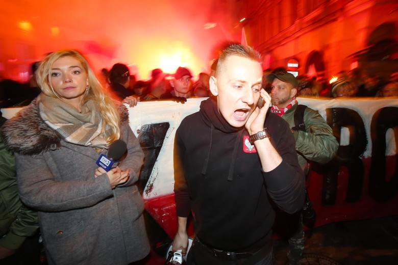 Wrocław: Czy Jacek Międlar powinien stanąć przed sądem za przeklinanie w miejscu publicznym? Wrocław: Czy Jacek Międlar powinien stanąć przed sądem za przeklinanie w miejscu publicznym?