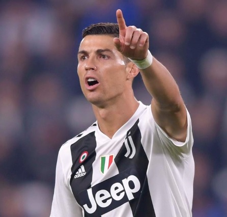 Piłka nożna. LM: Po meczach włoskich drużyn. Ronaldo zdobył genialną bramkę