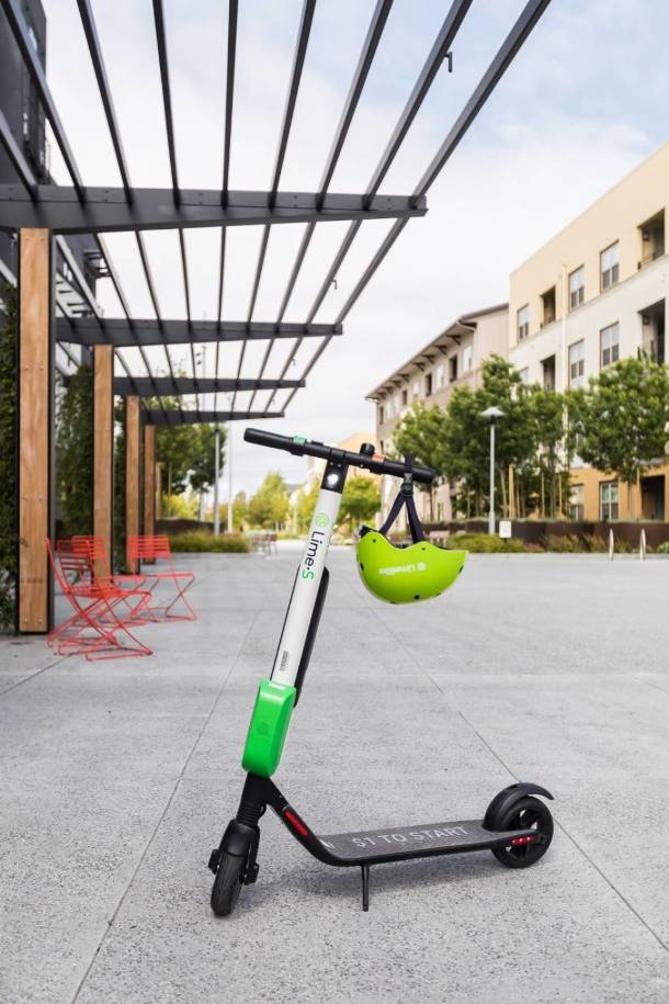 Warszawa: Elektryczne hulajnogi wyprzedziły polskie prawo. Są coraz bardziej niebezpieczne Warszawa: Elektryczne hulajnogi wyprzedziły polskie prawo. Są coraz bardziej niebezpieczne