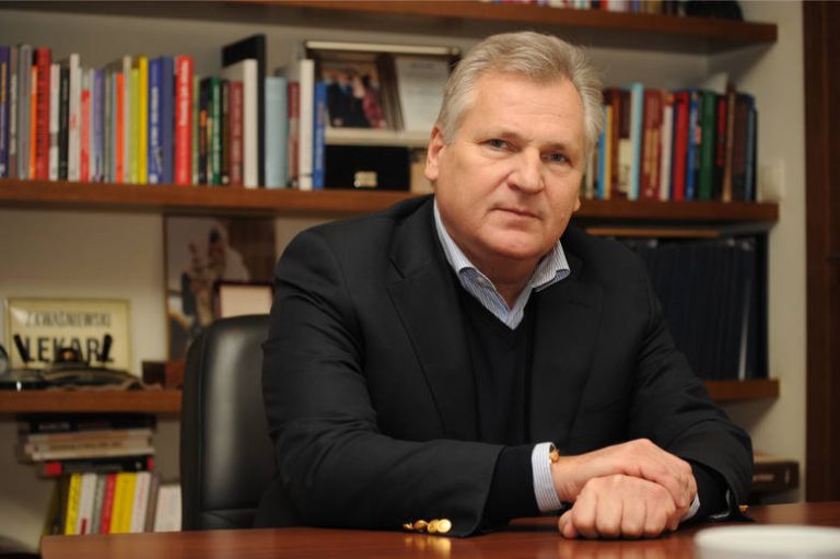 Kwaśniewski: Nowy ład międzynarodowy będzie się wykuwał w rywalizacji amerykańsko-chińskiej. W 2025 r. w Polsce Tusk będzie zajęty wspieraniem Trzaskowskiego w wyborach prezydenckich