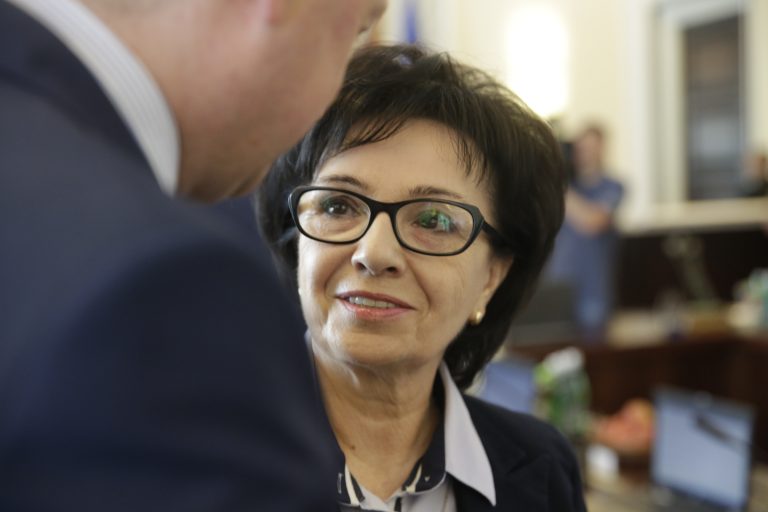 Marszałek Witek o wyborach prezydenckich: „W ciągu ostatnich dwóch tygodni nic się w Senacie nie wydarzyło”