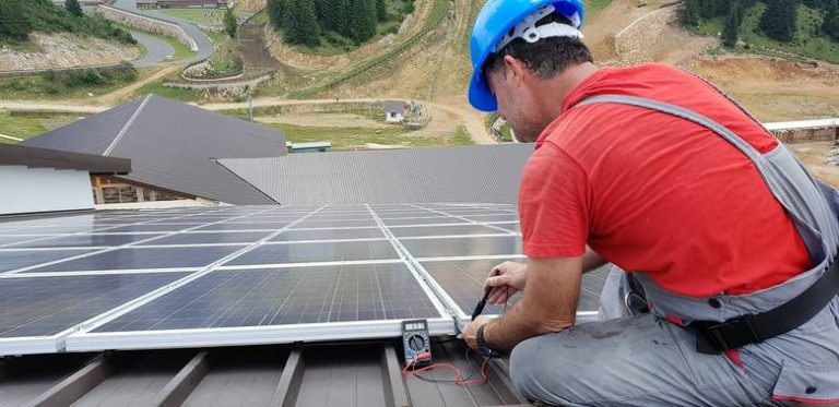 PSE: Moc fotowoltaiki w polskim systemie na koniec 2020 r. przekroczyła 3,9 GW