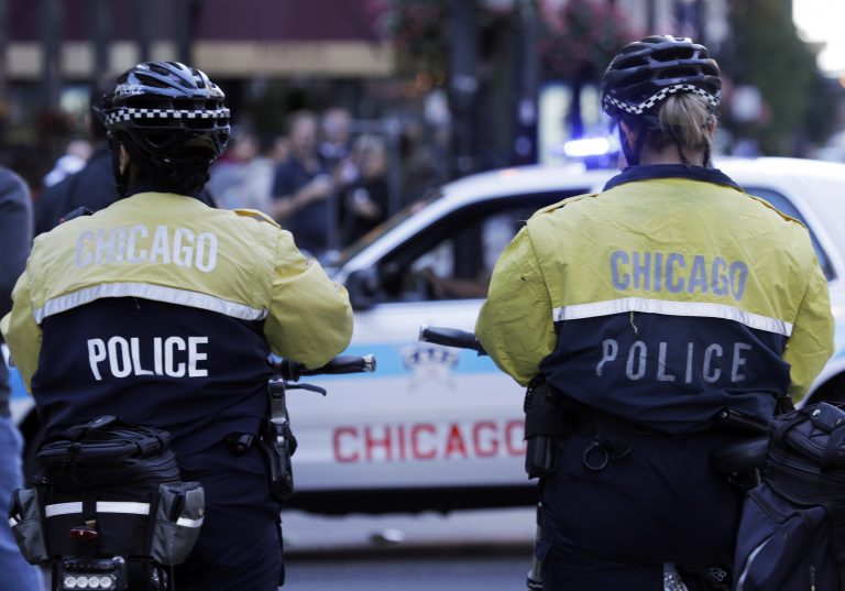 Policjanci w Chicago najczęściej kontrolują Afroamerykanów