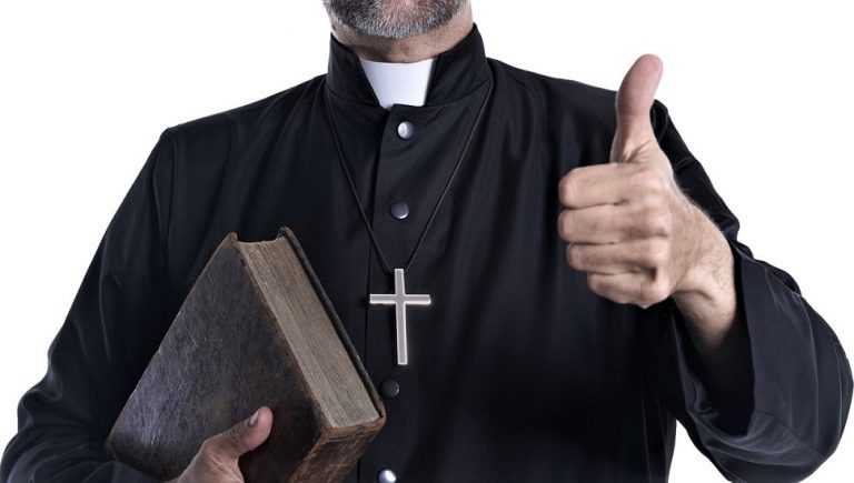 Ksiądz pochwalił parafian za oddanie głosów na PiS